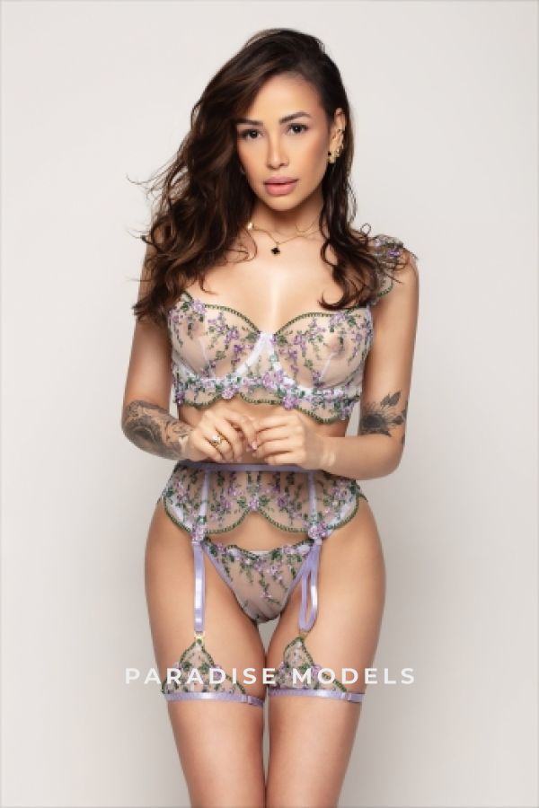 Profile image of Ozelia